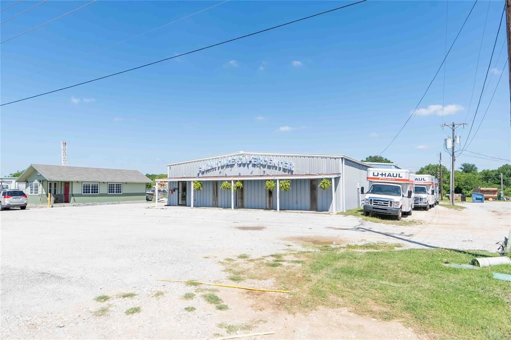 Photo of 45 W HIGHWAY 380, Bridgeport, TX 76426 (MLS # 21272385)