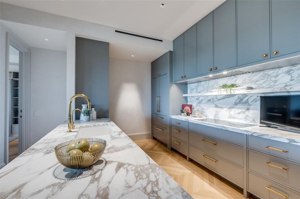 Gold Crest Condo - Residential