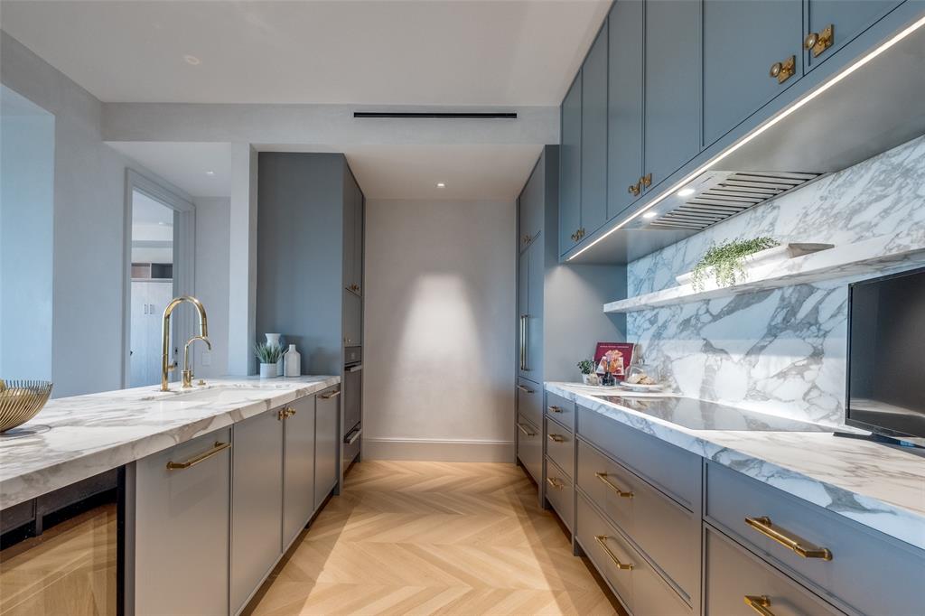 Gold Crest Condo - Residential