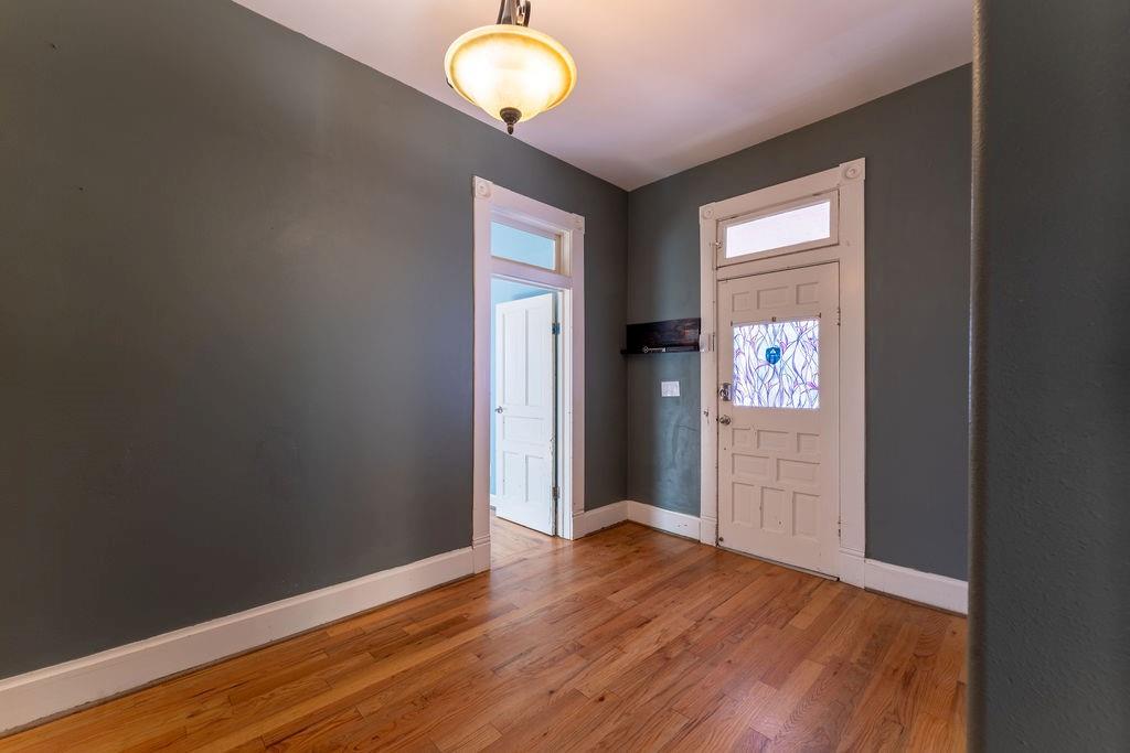 Town - Waxahachie - Residential