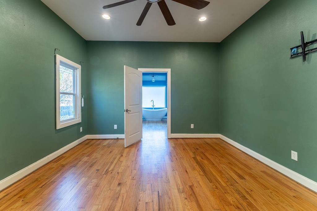 Town - Waxahachie - Residential