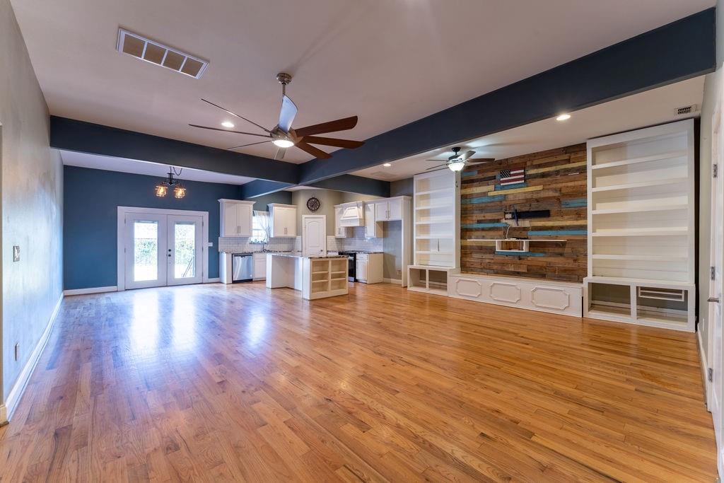 Town - Waxahachie - Residential