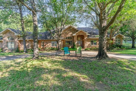 Tiny photo for 355 Beachside Drive, Trinidad, TX 75163 (MLS # 21025235)