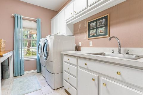 Tiny photo for 355 Beachside Drive, Trinidad, TX 75163 (MLS # 21025235)