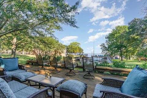 Tiny photo for 355 Beachside Drive, Trinidad, TX 75163 (MLS # 21025235)