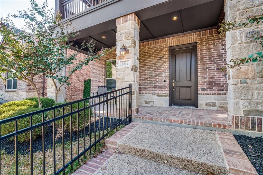 1046 Lone Ivory Trail