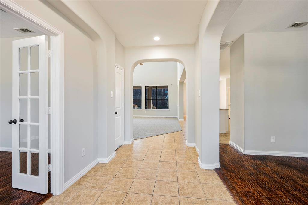 2280 Riviera Drive