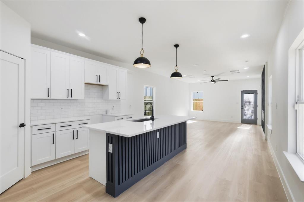 lincoln Manor - Residential