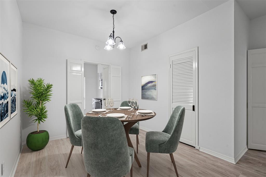 Fountain Royale Orleans W - Residential