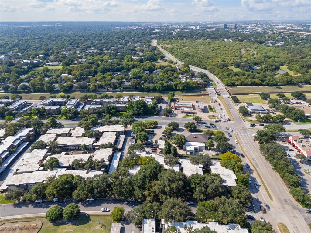 Fountain Royale Orleans W - Residential