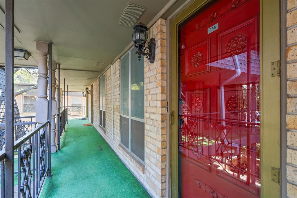 Fountain Royale Orleans W - Residential