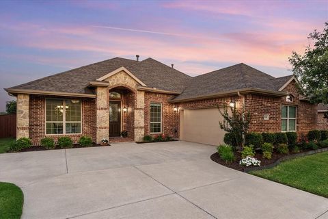 7636 Town Lake Drive Grand Prairie TX 75054