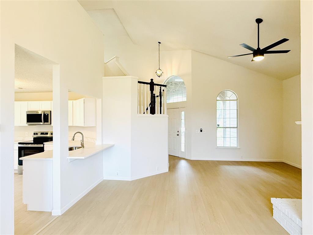 1217 WOODTHORPE Drive