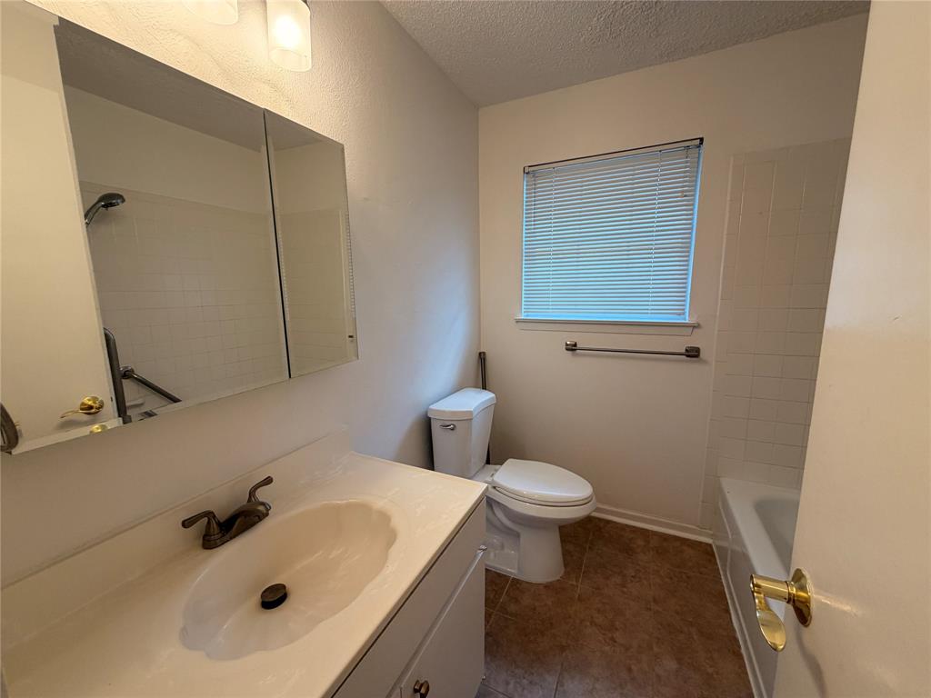 1409 Rosewood Lane