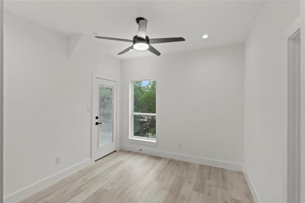 Dallas Land & Loan 03 - Residential Lease