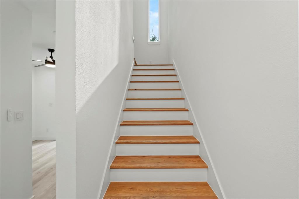 Dallas Land & Loan 03 - Residential Lease