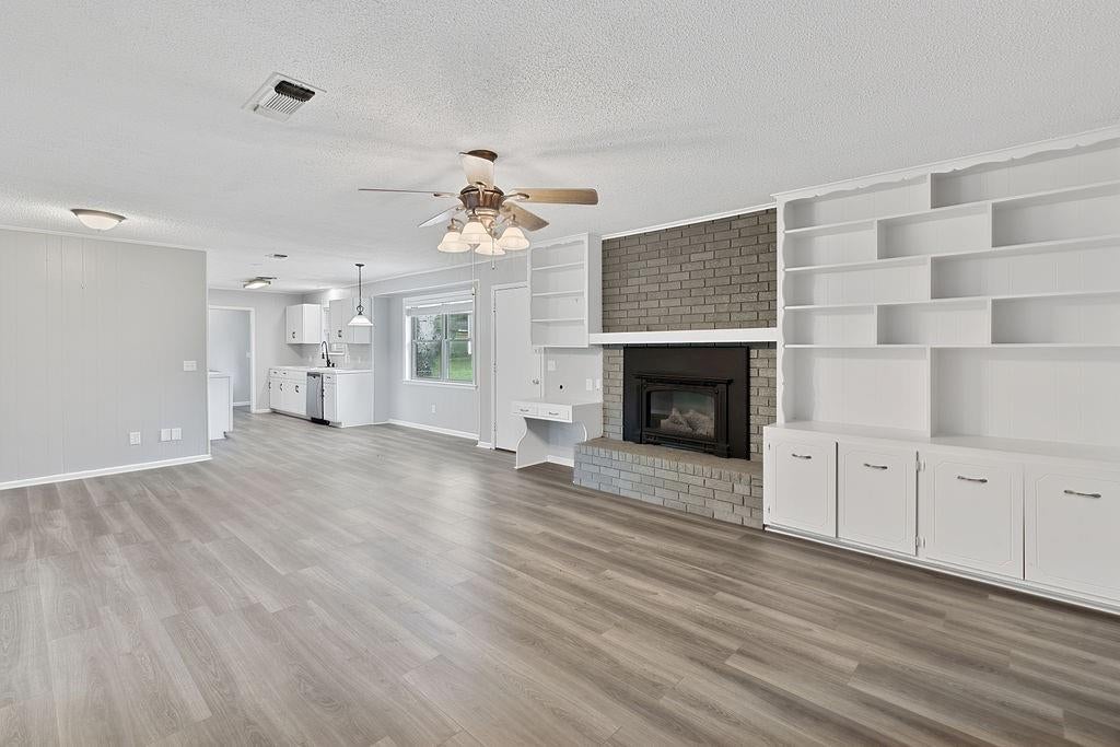 4116 Lakeshore Drive