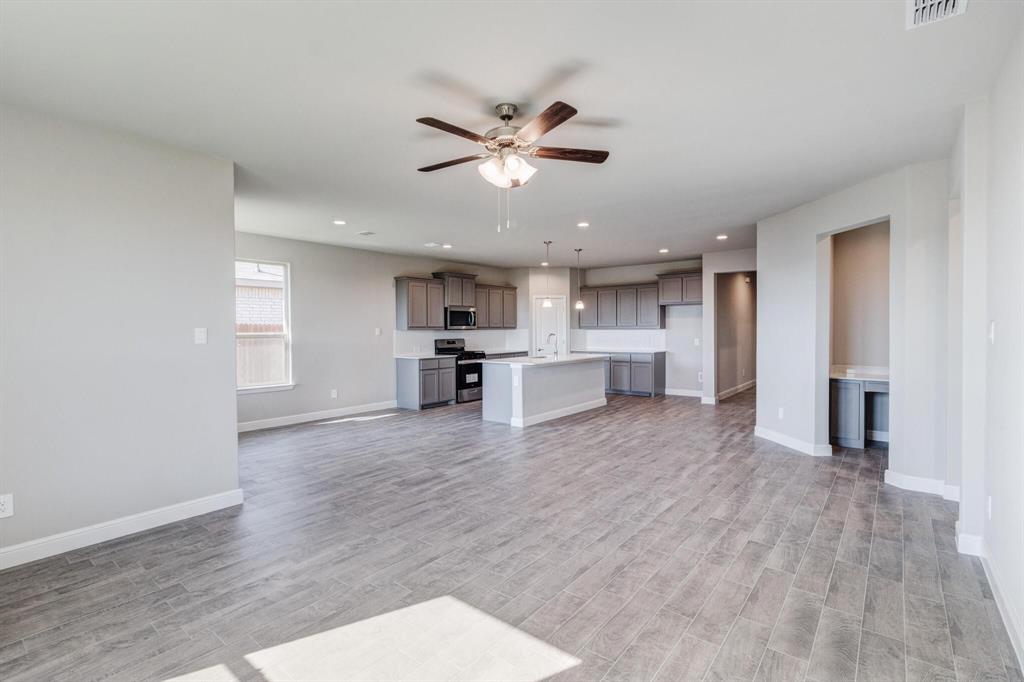 TRAILS OF ELIZABETH CREEK PHASE 5 BLK 38 LOT 21 - Residential Lease