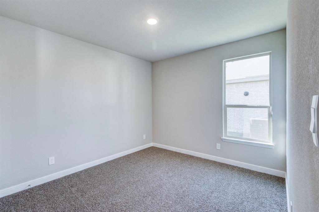 TRAILS OF ELIZABETH CREEK PHASE 5 BLK 38 LOT 21 - Residential Lease