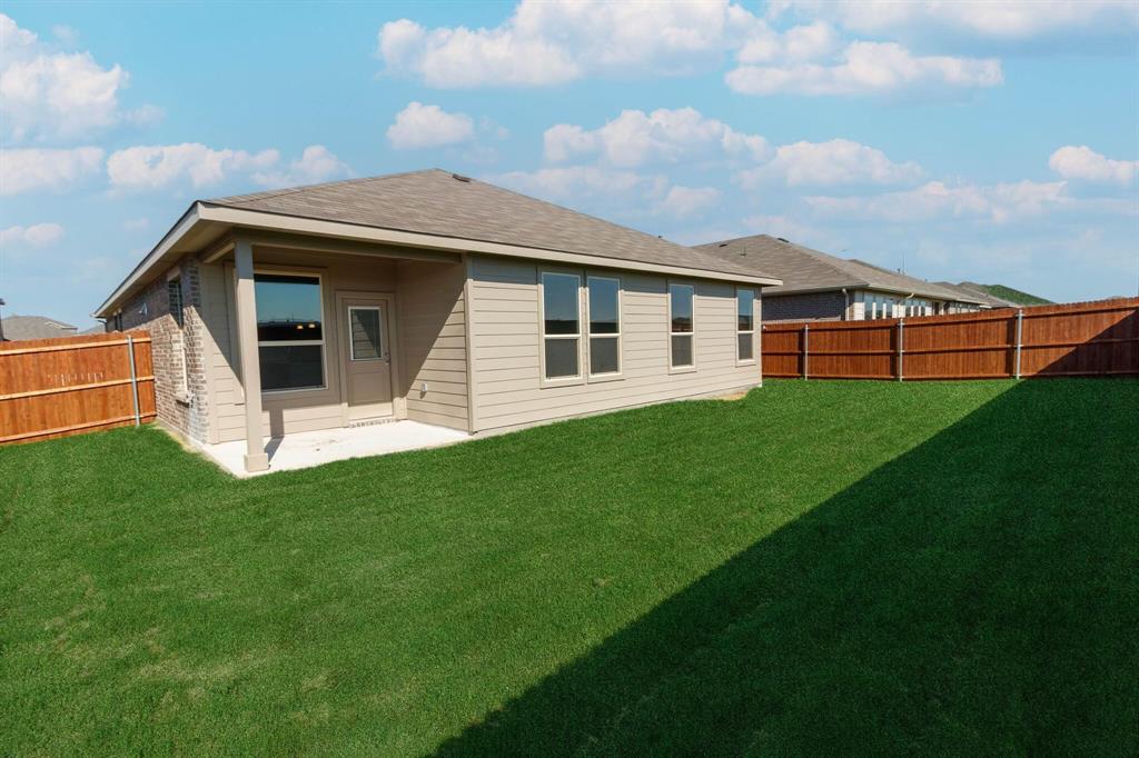 TRAILS OF ELIZABETH CREEK PHASE 5 BLK 38 LOT 21 - Residential Lease