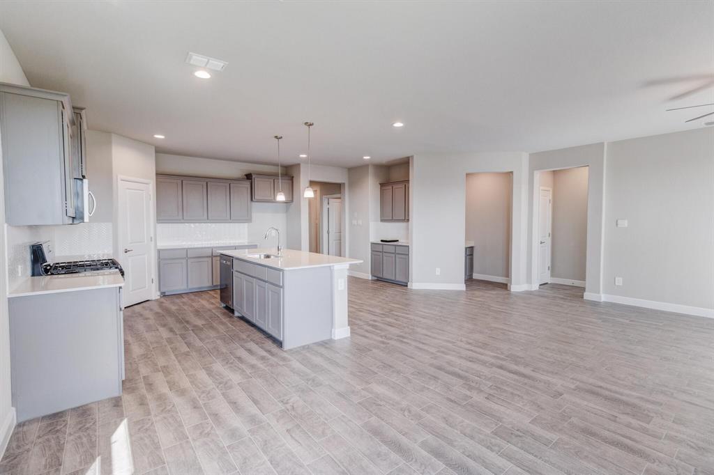 TRAILS OF ELIZABETH CREEK PHASE 5 BLK 38 LOT 21 - Residential Lease