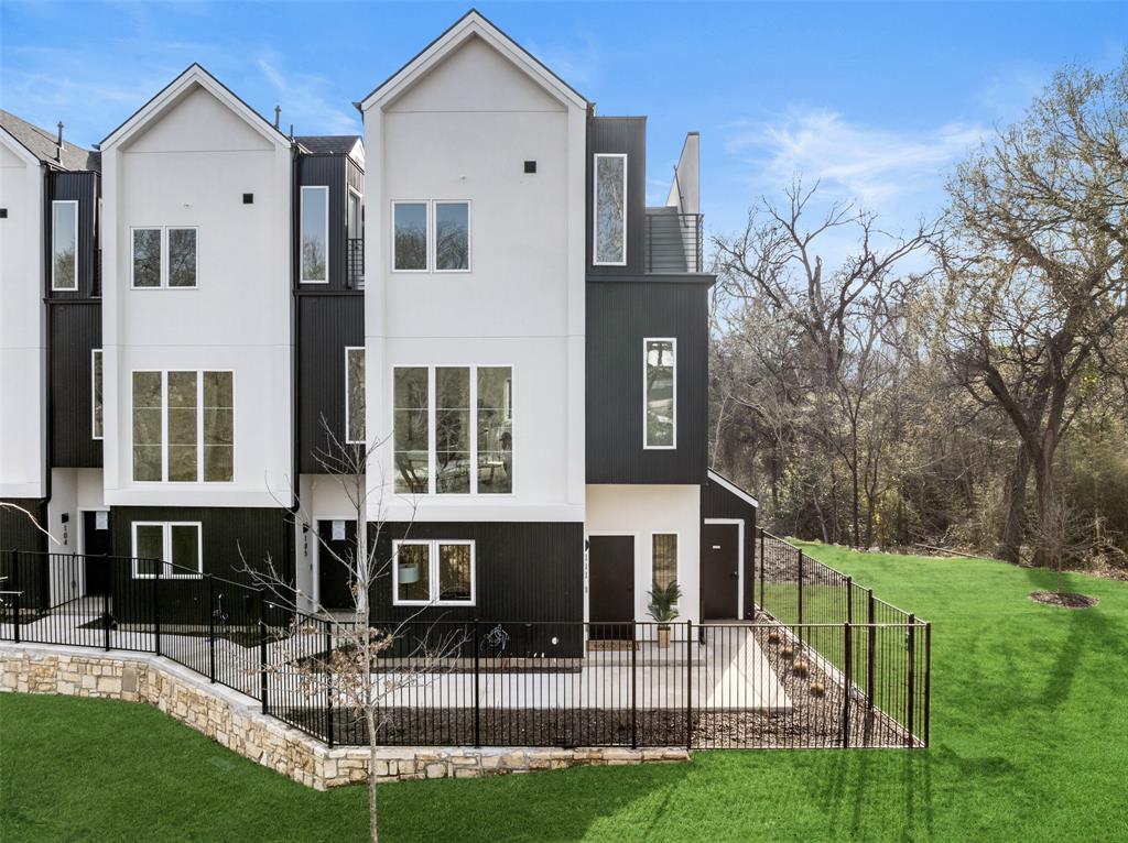 4811 Denton Drive 106
