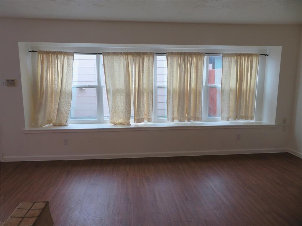 20 W Townhouse Lane