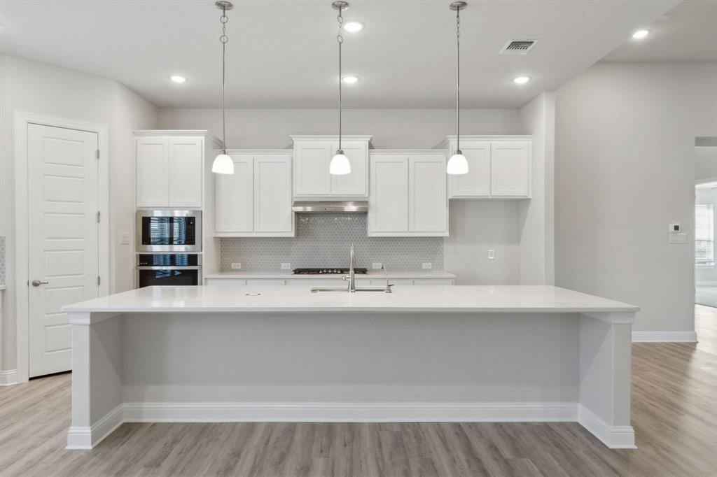1020 Desert Rose Lane