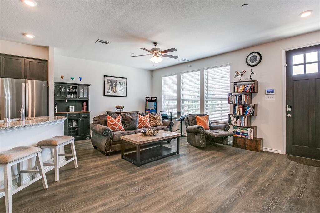 2402 Eureka Way