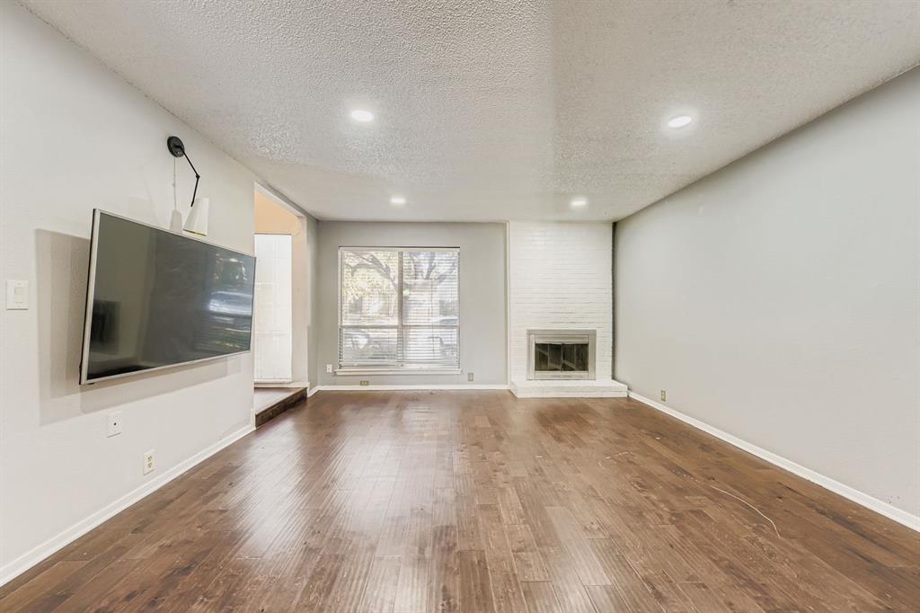 Laguna Twnhms - Residential