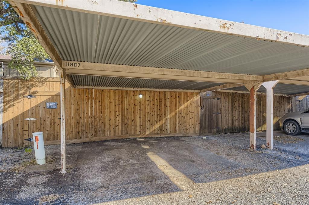 Laguna Twnhms - Residential