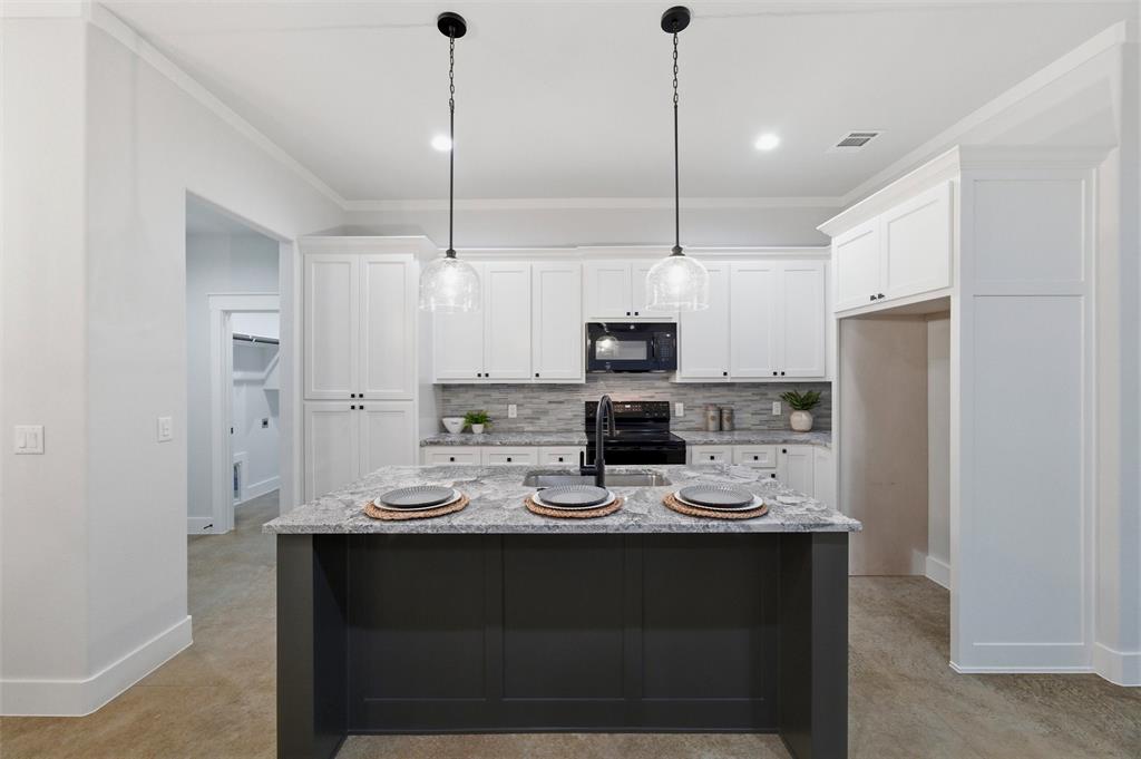 5808 W Virginia Trail