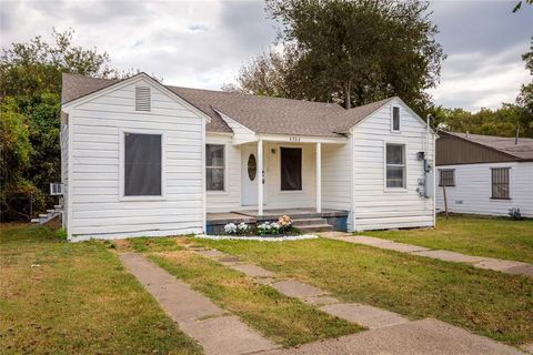 Photo of 4306 Crozier Street, Dallas, TX 75215 (MLS # 21211474)