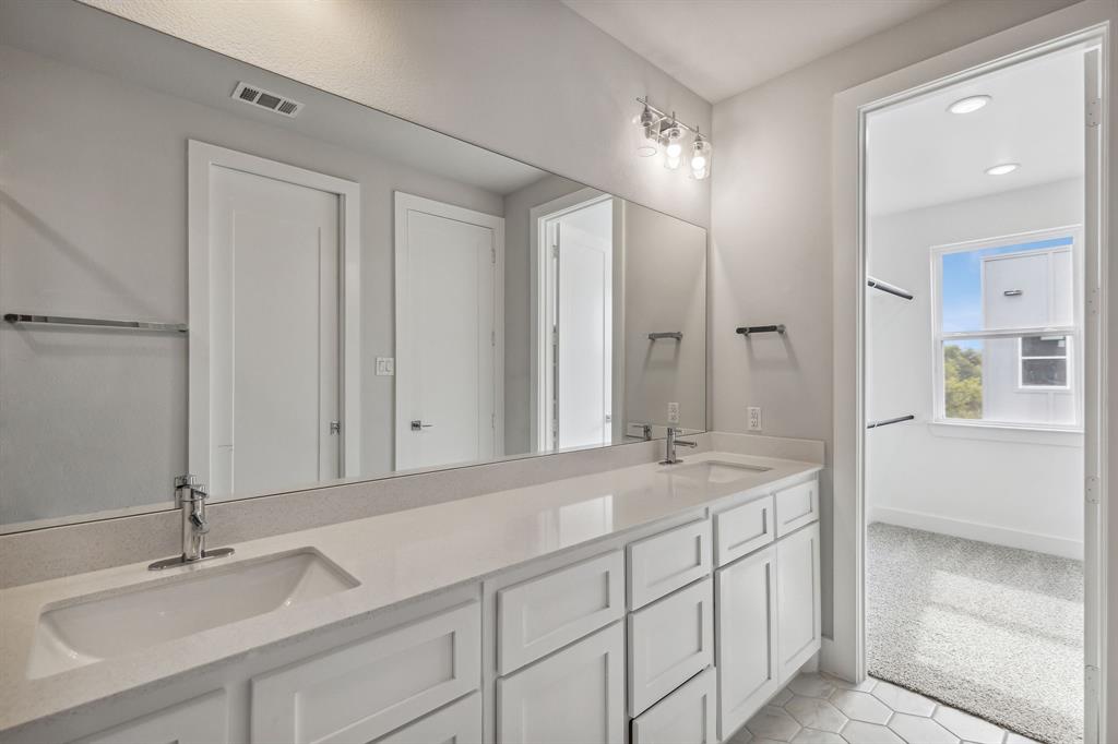 SoHo Square - Residential