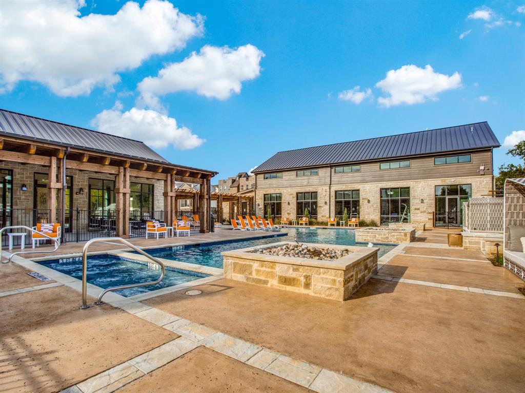 SoHo Square - Residential