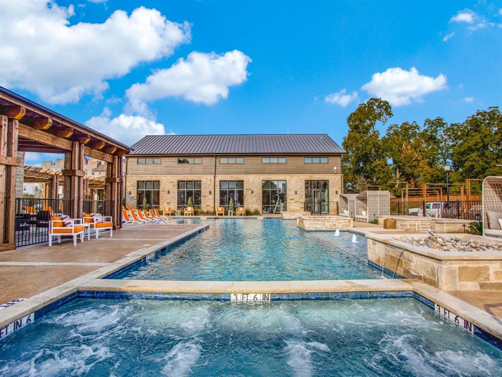 SoHo Square - Residential