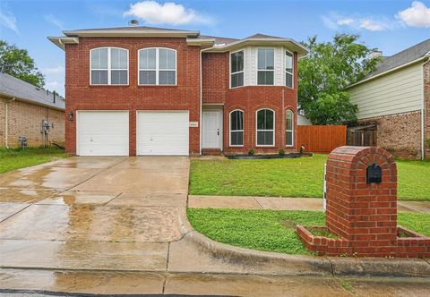 2324 Wilmette Drive Arlington TX 76018
