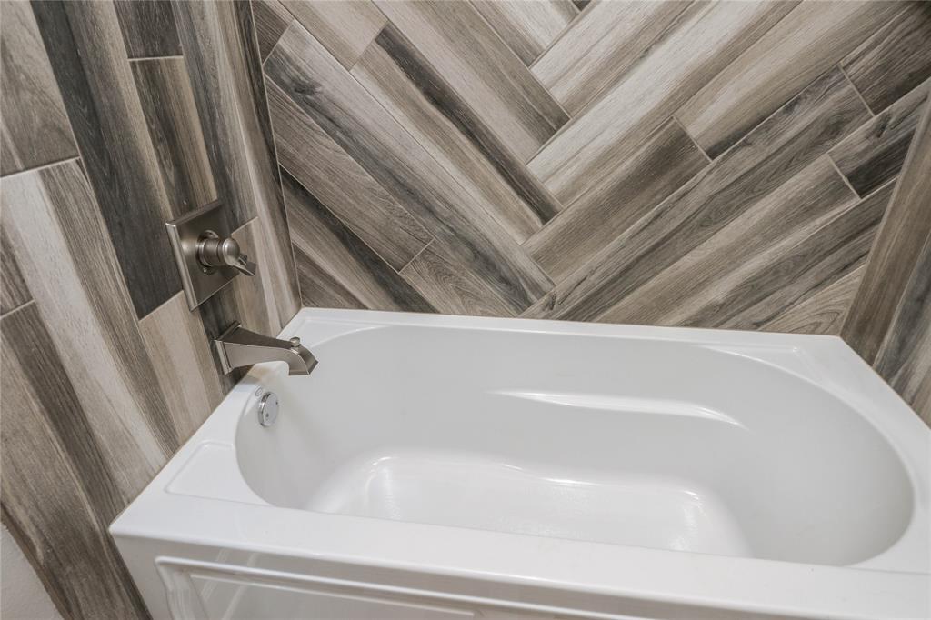 PILOT POINT - Residential