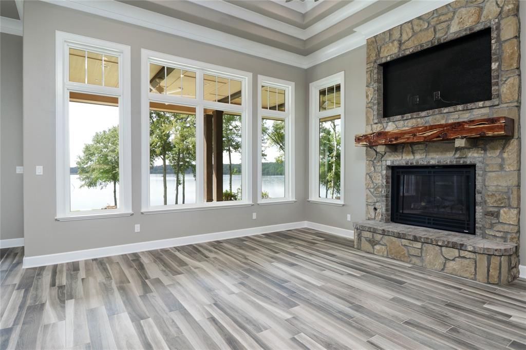 PILOT POINT - Residential