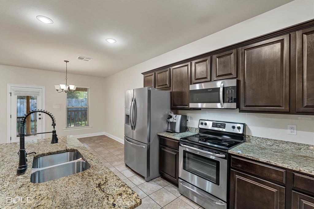 Shreveport, Louisiana 71106, United States, 4 Bedrooms Bedrooms, ,2 BathroomsBathrooms,Residential,Contingent,31623