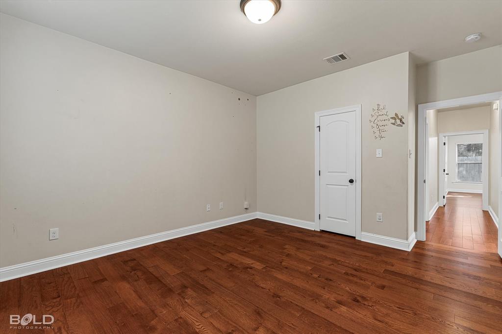 Shreveport, Louisiana 71106, United States, 4 Bedrooms Bedrooms, ,2 BathroomsBathrooms,Residential,Contingent,31623