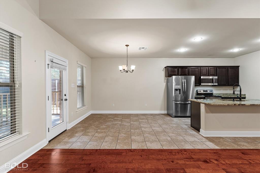 Shreveport, Louisiana 71106, United States, 4 Bedrooms Bedrooms, ,2 BathroomsBathrooms,Residential,Contingent,31623