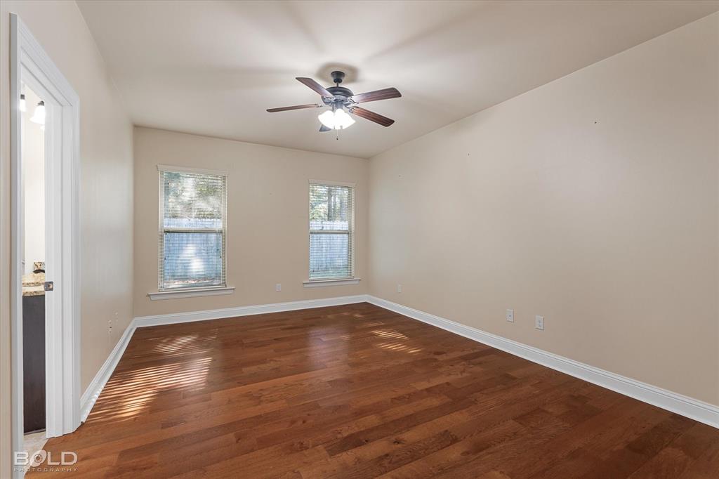 Shreveport, Louisiana 71106, United States, 4 Bedrooms Bedrooms, ,2 BathroomsBathrooms,Residential,Contingent,31623