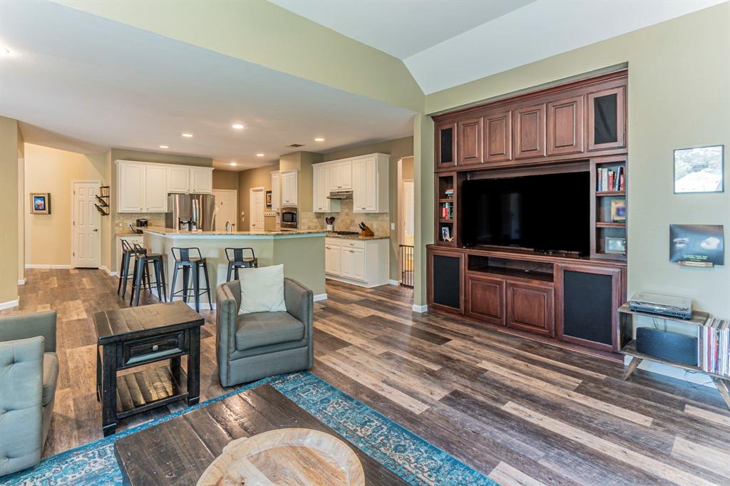 Larkspur At Oakmont Ph 1 - Residential