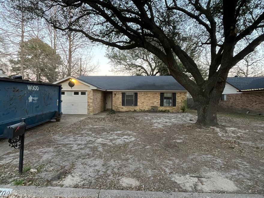 Priced to sell! A diamond in the rough in a great little neighborhood.  This home has been neglected, but it's waiting for your renovation ideas and priced to either flip or have instant equity once renovations are complete.  The layout with the vaulted ceilings will attract the eventual resident, along with the huge back yard and large storage shed.  This will require either CASH OR HARD MONEY.  No traditional lenders please. Seller may consider owner financing with 20% down and approved credit.  If it doesn't sell quickly, we will remove it from the market and completely renovate it and put it back on the market at $250,000.   So you can buy it now or later, depending on timing. NO WHOLESALERS PLEASE
