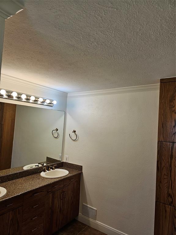 Williamsburg 01 Condo - Residential