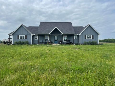 Photo of 712 Vz County Road 3510, Wills Point, TX 75169 (MLS # 21244068)
