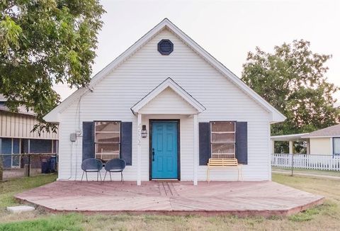 4604 E Holiday Estates Court Granbury TX 76049