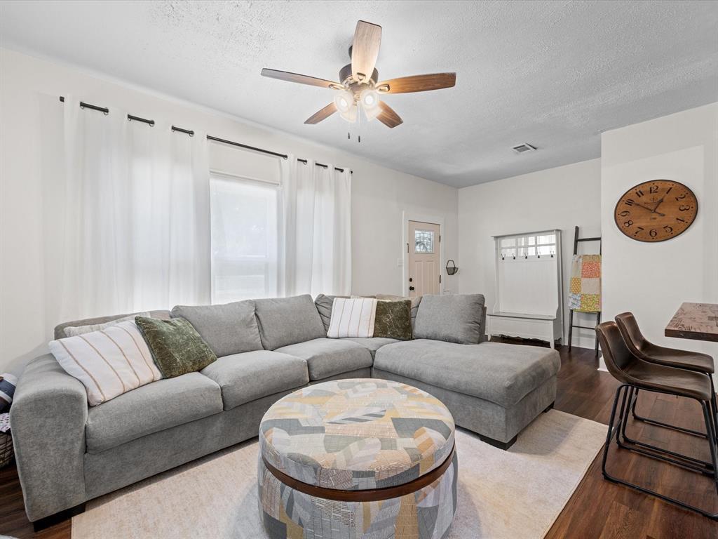 Ennis-Dvv - Residential