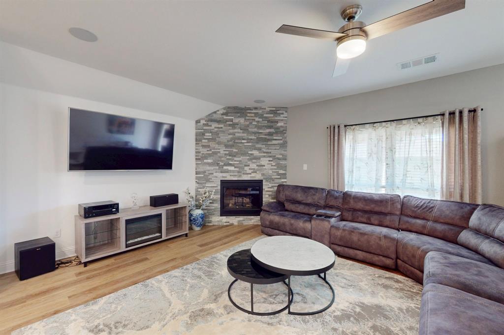 6112 Whale Rock Court